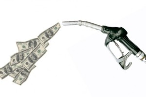 gas-pump-with-dollars_100311666_m